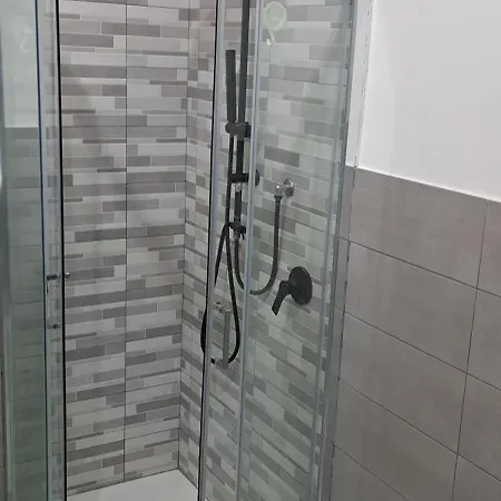 Apartment A Compact At Abramo Lincoln With Shared Bathroom Caserta